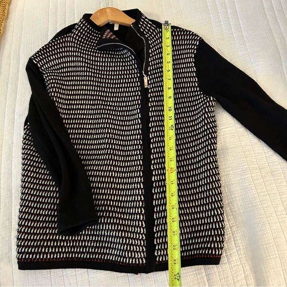 Escada Sport Off-Center Front Zip Cardigan. Size Large. - Picture 9 of 11